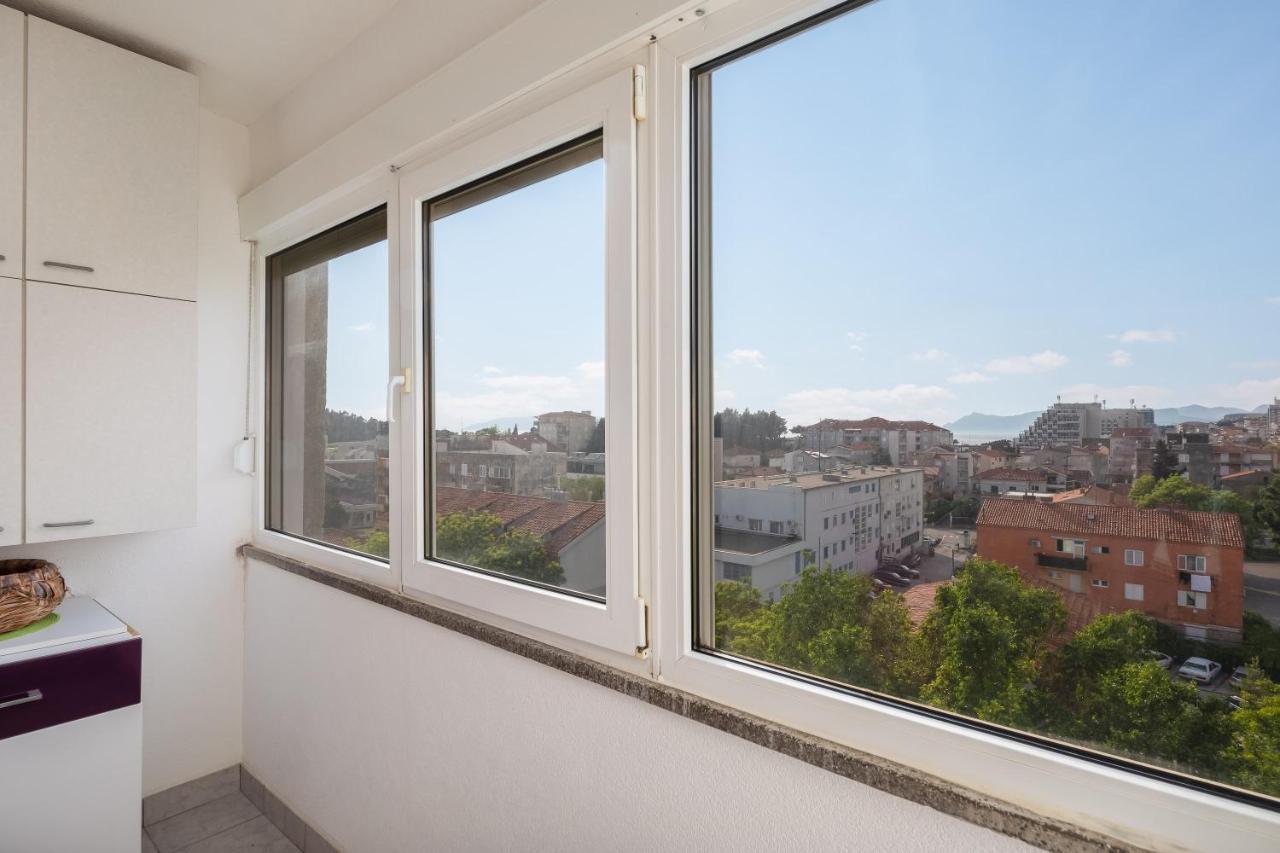 Edita - Apartment In Town Centre Makarska Exterior photo