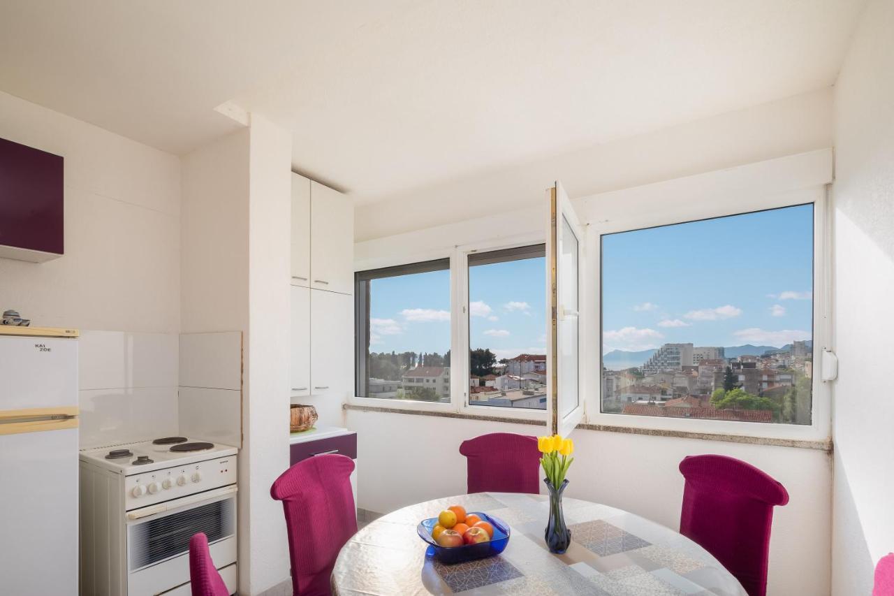 Edita - Apartment In Town Centre Makarska Exterior photo